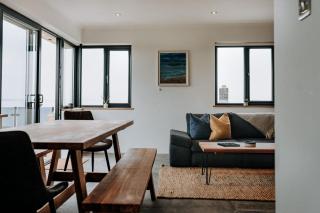 Modern balcony property, Sea views over Newgale - Newgale - 7