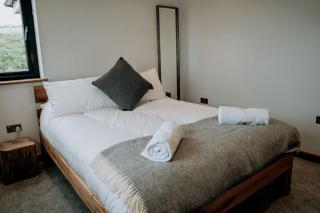 Modern balcony property, Sea views over Newgale - Newgale - 6