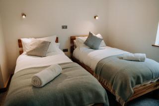 Unforgettable sea views, Hot tub, Modern property - Newgale - 1