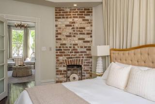 Mirabelle 2 - Heart of Downtown, Cathedral Views - Savannah - 5