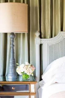 Mirabelle 4 - Top Floor Suite with Cathedral Views - Savannah - 2