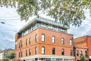 Annabelle 3B - Bright King Bedroom near Nightlife - Savannah - 4