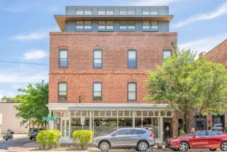 Annabelle 3B - Bright King Bedroom near Nightlife - Savannah - 9