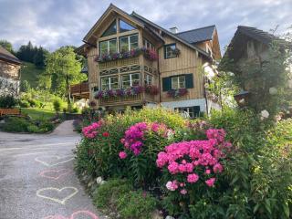 S'Rastl direkt mit Bergpanorama - Grundlsee - 0