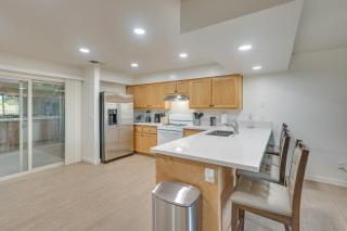 Convenient Bakersfield Townhome with Patio! - 5