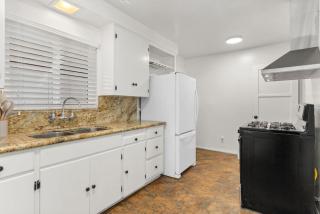 Cozy, home with hottub and patio - San Diego - 1