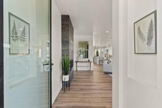 Modern, Spacious, home w rooftop view - San Diego - 2