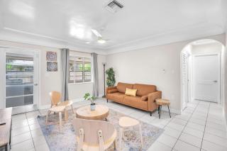 Bluewave Bungalow - #2 Charming & Relaxing 2 1 - Dania Beach - 2