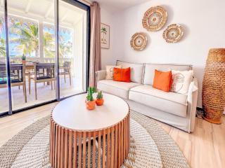 La Belle Bleue direct access to Orient Bay beach swimming pool, 2 bedrooms - 2