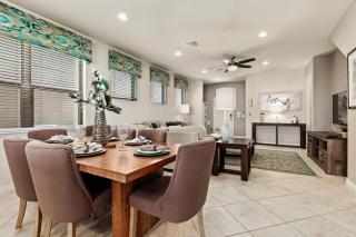 Elegant 5 Bedroom Pool Home - Kissimmee - 4