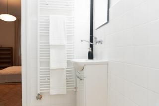 Old Town Oasis - Chic Comfort & Elegance - Bratislava - 6