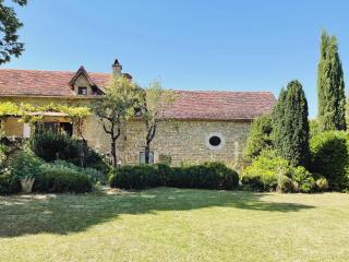 1700's Country House with large Private Pool & Gardens - 9