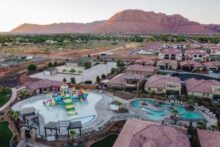Paradise Village 117 Private Hot Tub, 2 PS4s, Telescope, Observation Balcony, Games and More - Santa Clara - 4