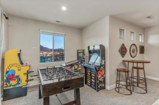 Paradise Village Resort 103 Resort View, Private Hot Tub, Short Walking distance to Amenities - Santa Clara - 5