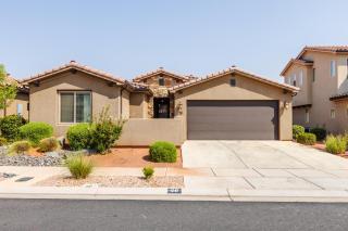 Paradise Village at Zion 28 Private Hot Tub, Outdoor firepit, and Community Pool - Santa Clara - 5