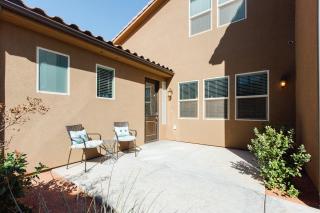 Paradise Village 58 l Sweet Retreat Private Hot Tub, Gaming Console, Community Resort Style Pool and Water Park - 5