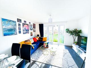 Contractors, Families, Tourists & Groups Welcome Sleeps upto 9, Garden, Pet Allowed, Parking Included! - Birmingham - 3