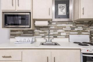 Prime Location at Condado Beach King Studio - Apt 4 - San Juan - 8