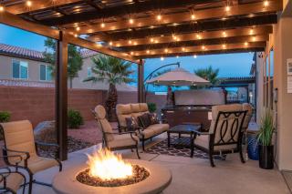 Paradise Village 95 Kid Friendly Home, Private Hot Tub, Nintendo Switch, Air-Hockey, Resort Style Pool and Water Park - Santa Clara - 7
