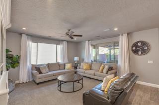 Paradise Village 95 Kid Friendly Home, Private Hot Tub, Nintendo Switch, Air-Hockey, Resort Style Pool and Water Park - Santa Clara - 4