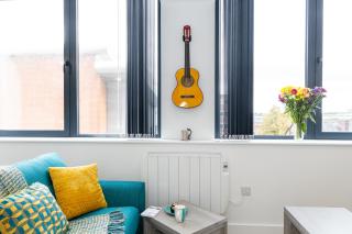 Bright Stylish Studio Apartment in Old Trafford - Manchester - 5