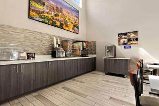 SureStay Plus Hotel by Best Western Tulsa East - Tulsa - 4