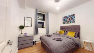 Spacious Duplex Apartment - London - 9