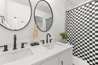 Sanctuary on Sherwood with a Backyard Oasis! - Athens - 8