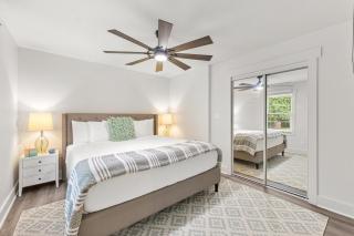 Sanctuary on Sherwood with a Backyard Oasis! - Athens - 7