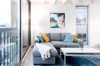 Modern, Bright & Central 1-Bed Downtown Apt close to Rogers Arena - 9