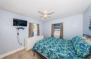 Blue Water Beachside Villa 1 - Clearwater Beach - 2
