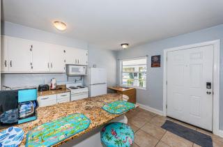 Blue Water Beachside villa 2 - Clearwater Beach - 7