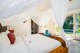 Villa Niri - Beautiful 4BR Teak Joglo Villa in Oberoi Seminyak, A Tranquil Retreat - Seminyak - 2
