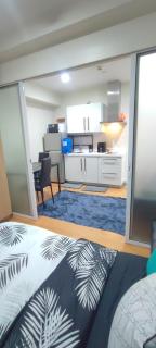Aveline Suites Modern Amenity View ACQUA Private Residences near Rockwell Makati - Manila - 3