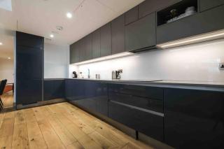 Large 3 Bed 3 Bath Terraced Flat in Central London - 8