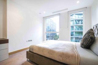 Large 3 Bed 3 Bath Terraced Flat in Central London - 2