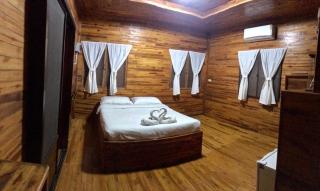 Whitehouse cafe&Guesthouse - Ban Sa La - 5