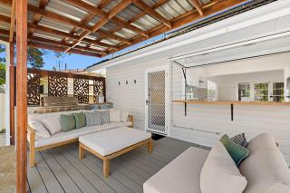 Cute Beach Cottage - Absolute Beach Front - Toukley - 1