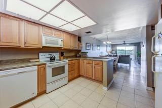 Bayshore Yacht & Tennis 216 - Clearwater Beach - 5