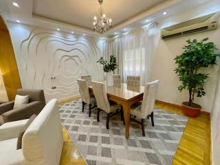 Urban Stay Luxury 2BR Apartment at the heart of Mohandeseen, Near Zamalek Cairo - Il Cairo - 8