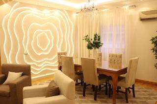 Urban Stay Luxury 2BR Apartment at the heart of Mohandeseen, Near Zamalek Cairo - Il Cairo - 9