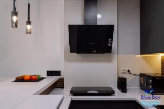 Breakfast at Tiffanys - 2