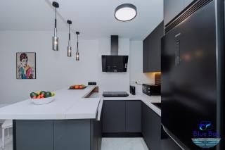 Breakfast at Tiffanys - 1