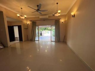 Big House for Family in Bukit Jelutong, Shah Alam - Shah Alam - 0