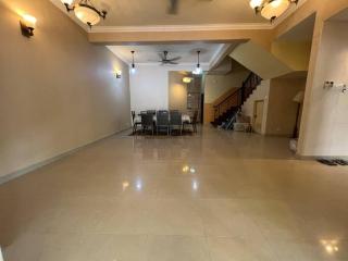 Big House for Family in Bukit Jelutong, Shah Alam - Shah Alam - 1