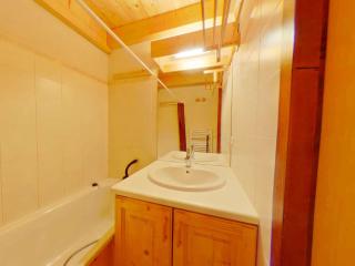 Charmant Appartement Familial 2 Pièces avec Mezzanine, Balcon et Proximité des Pistes - Hauteluce - FR-1-594-93 - 3