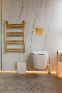 Cozy BNB - Halifax Rooftop - The Sunrise Room - 3