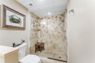 Stunning 2/2 Designer Condo w Coastal Appeal Right on the Gulf! - Panama City Beach - 4