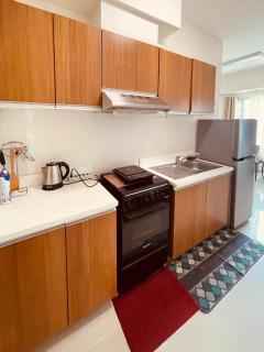 Spacious 1 Bedroom near US Embassy and St Lukes Medical Clinic - Manila - 4