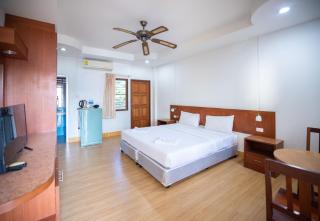 G house guest house - Strand Patong - 0